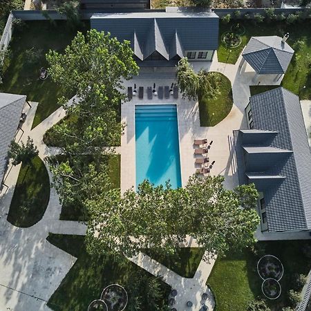 Lazy Seal Holiday Cottages Nabran Muqtedir Exterior photo